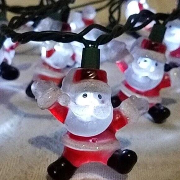 Merry Brite Santa Claus Indoor/Outdoor LED String Christmas Tree Lights 6ft. - Picture 5 of 6